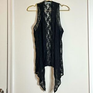 Maurice’s Y2K Retro Black Floral Lace Waterfall Open Front Vest Top Sz S GUC